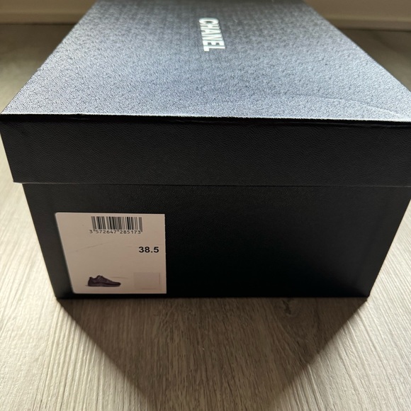 CHANEL RUNNERS - WHITE CLASSICS - Picture 14 of 15